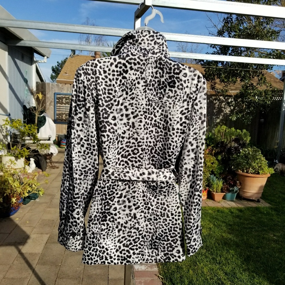 Trench Coat (NWOT) - Picture 3 of 6